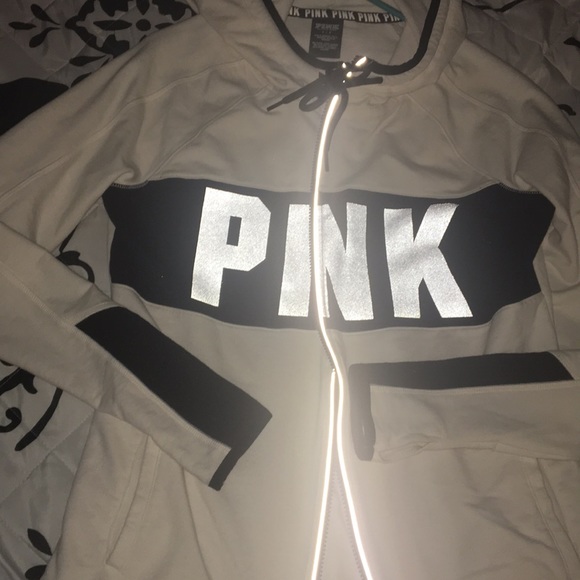 💋 PINK zip up Hoodie - Picture 2 of 3